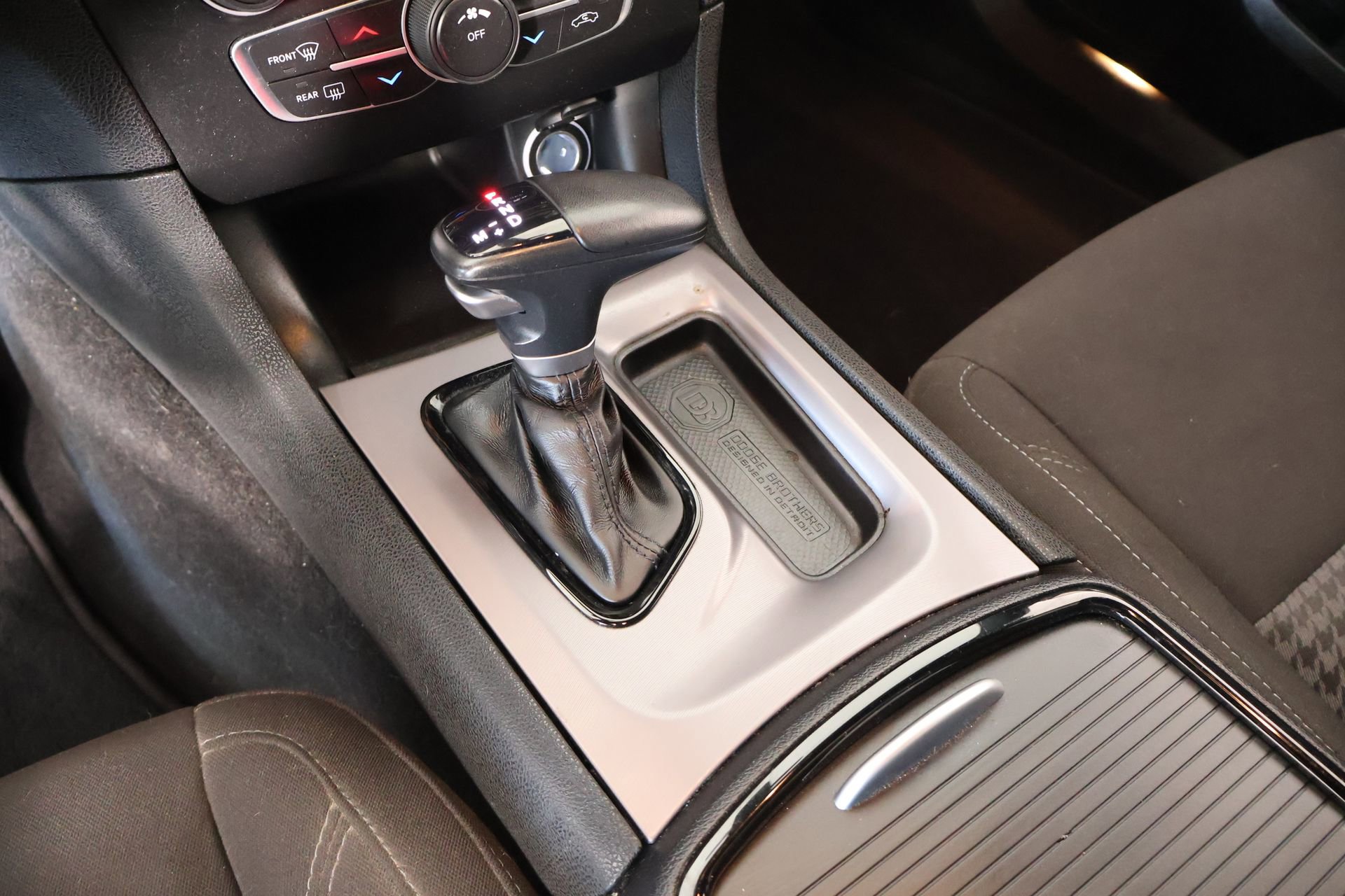 Used 2023 Dodge Charger SXT w/ Blacktop Package RWD image 7