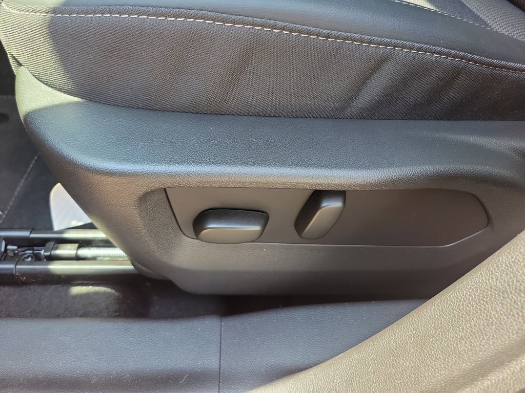 Used 2023 Buick Envision Preferred AWD/4WD image 18