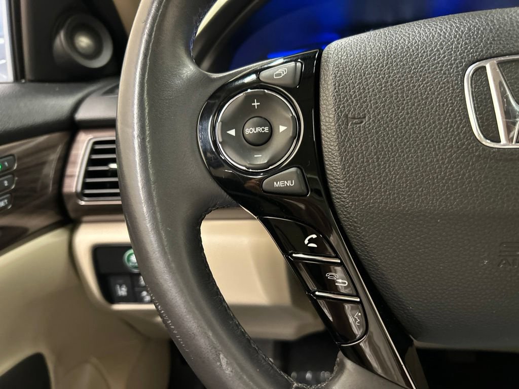 Used 2017 Honda Accord EX-L image 21