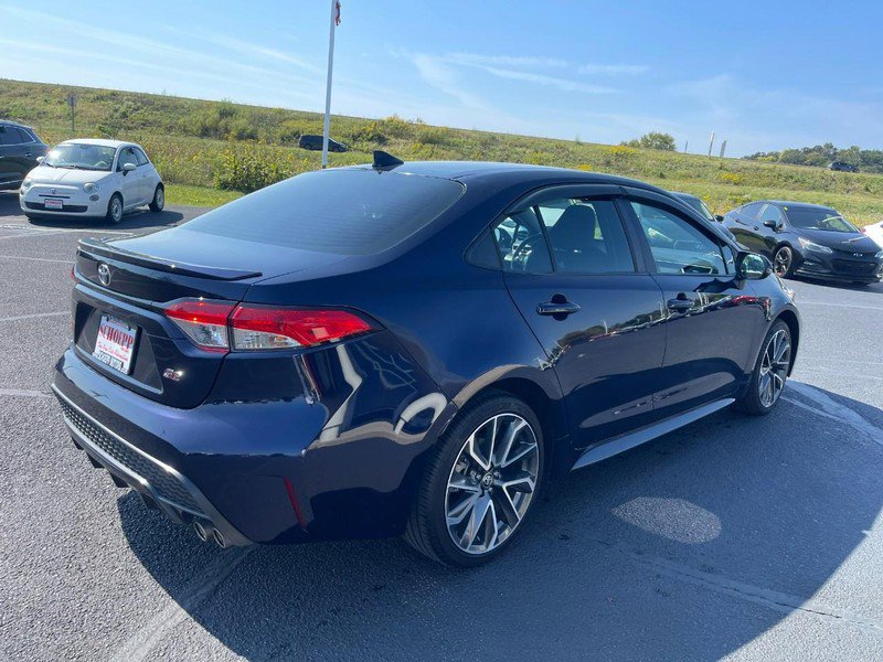Used 2022 Toyota Corolla SE image 3
