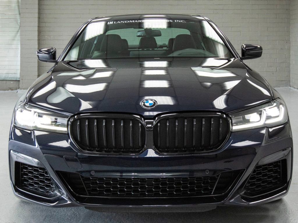 Used 2022 BMW M550i xDrive w/ Dynamic Handling Package image 5