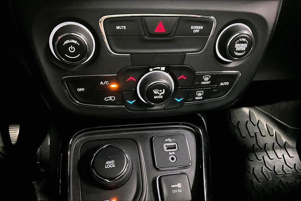 Used 2020 Jeep Compass Latitude image 15