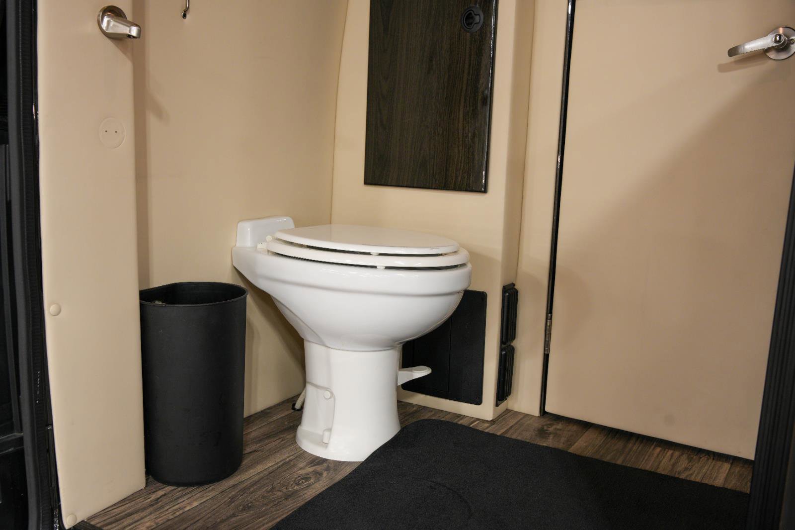 Used 2020 Mercedes-Benz Sprinter 3500 image 18