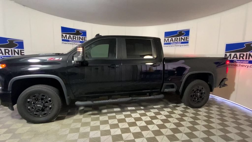 Used 2022 Chevrolet Silverado 2500 LTZ w/ LTZ Plus Package AWD/4WD image 7