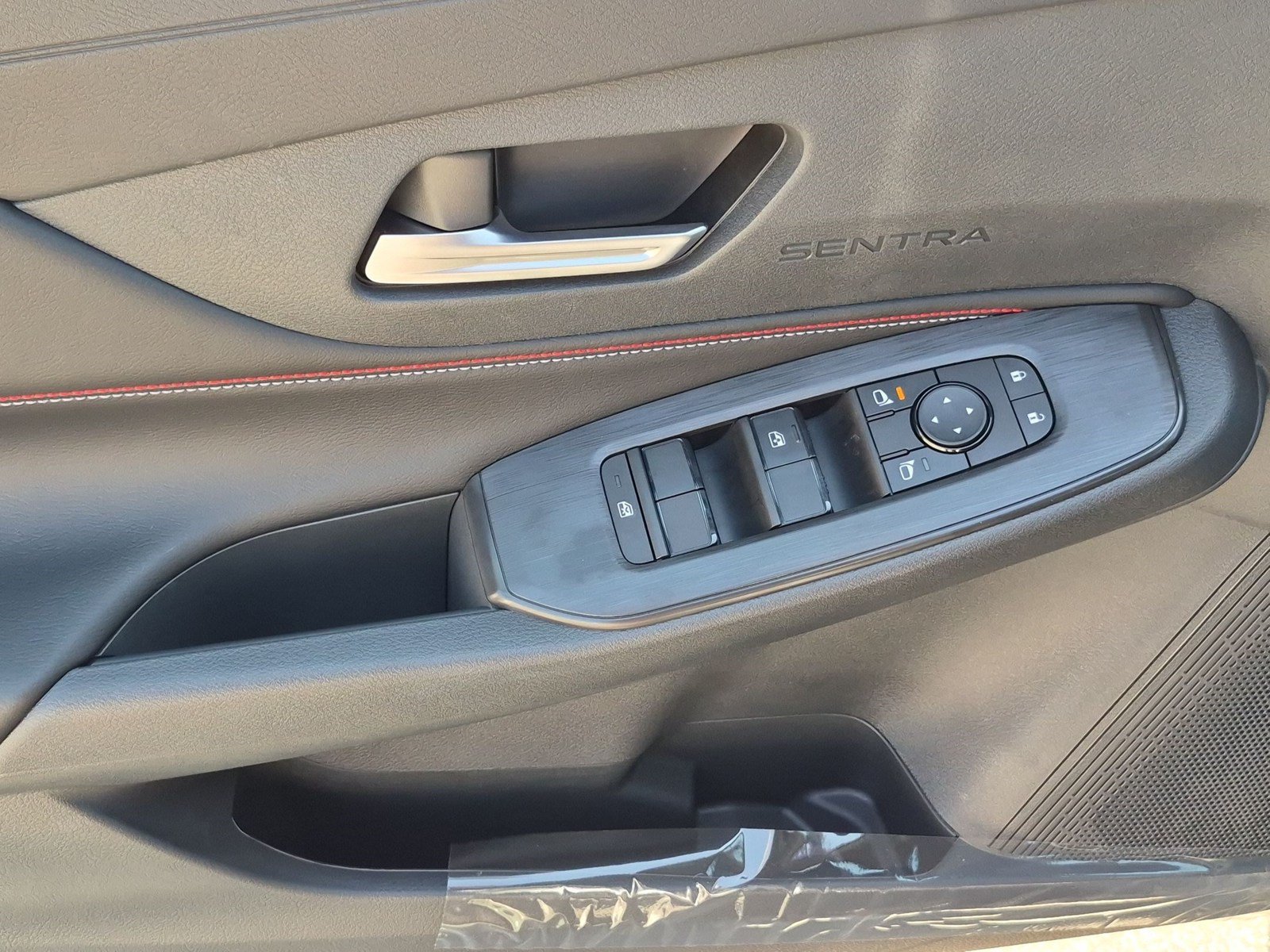 New 2027 Nissan Sentra SR w/ Floor Mat Package FWD image 13