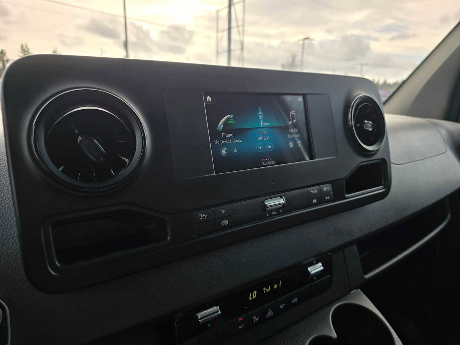 Used 2024 Mercedes-Benz Sprinter 2500 image 25