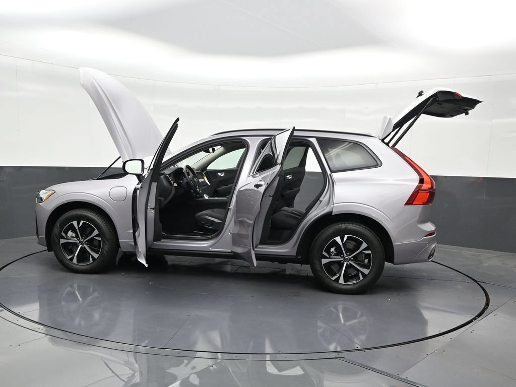 New 2026 Volvo XC60 T8 Core AWD/4WD image 31