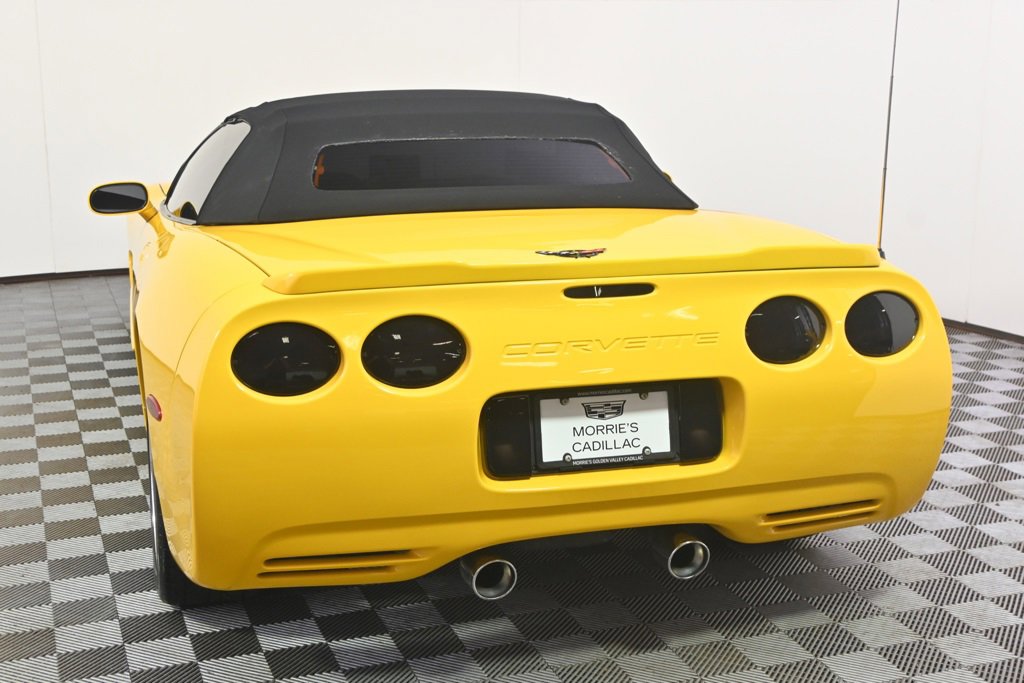 Used 2002 Chevrolet Corvette Convertible w/ Preferred Equipment Group2 image 4