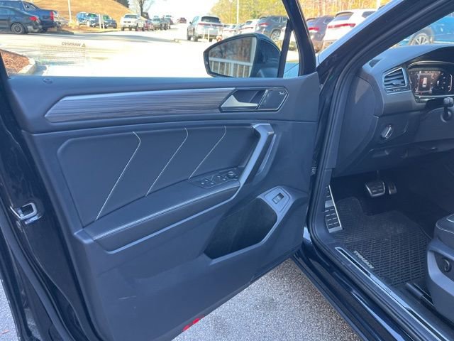 Used 2024 Volkswagen Tiguan SEL R-Line image 5