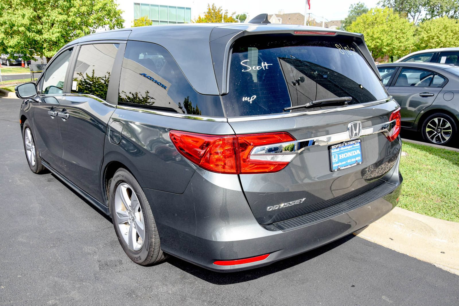 Used 2019 Honda Odyssey EX image 7
