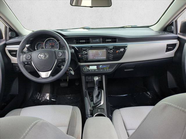 Used 2015 Toyota Corolla LE FWD image 16