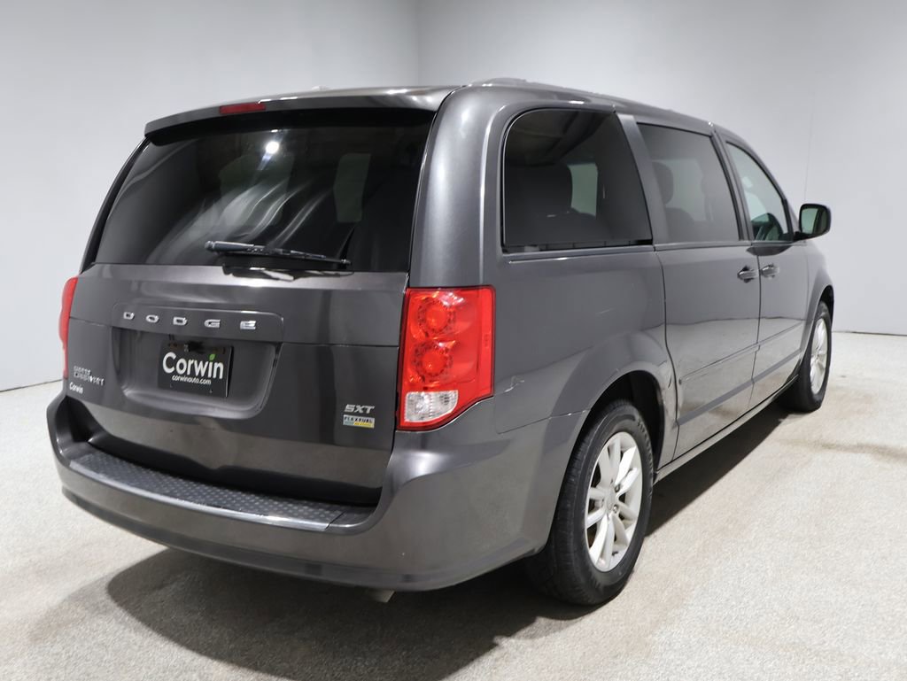 Used 2016 Dodge Grand Caravan SXT image 2