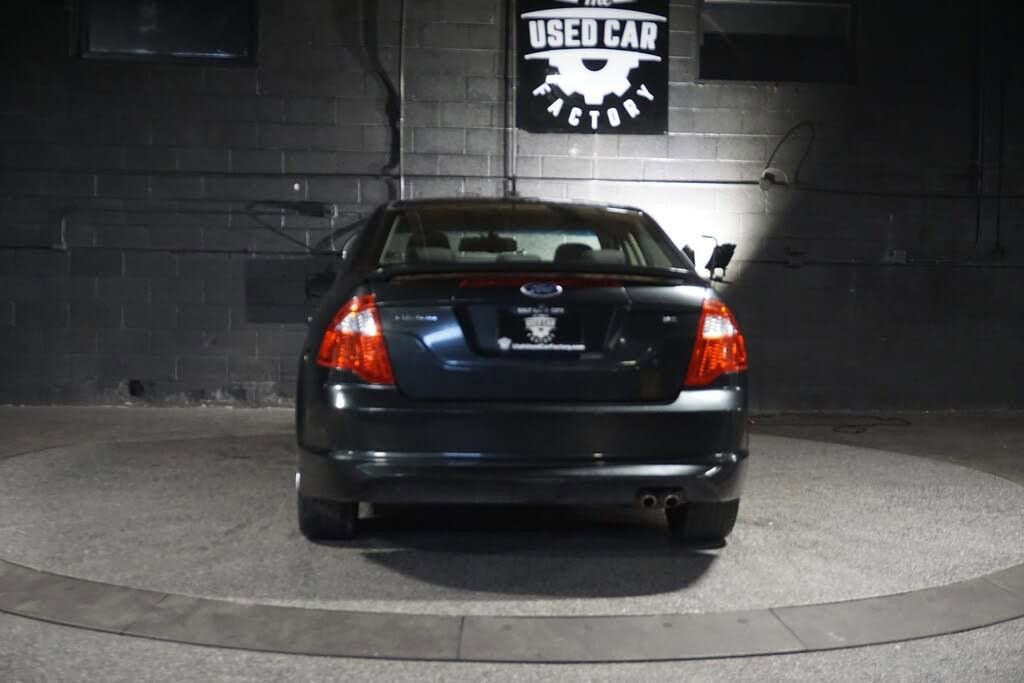 Used 2010 Ford Fusion SE FWD image 4