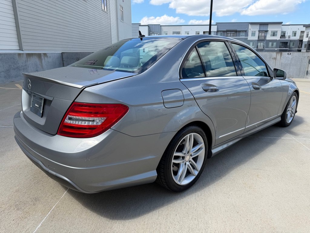Used 2014 Mercedes-Benz C 250 Sedan image 3