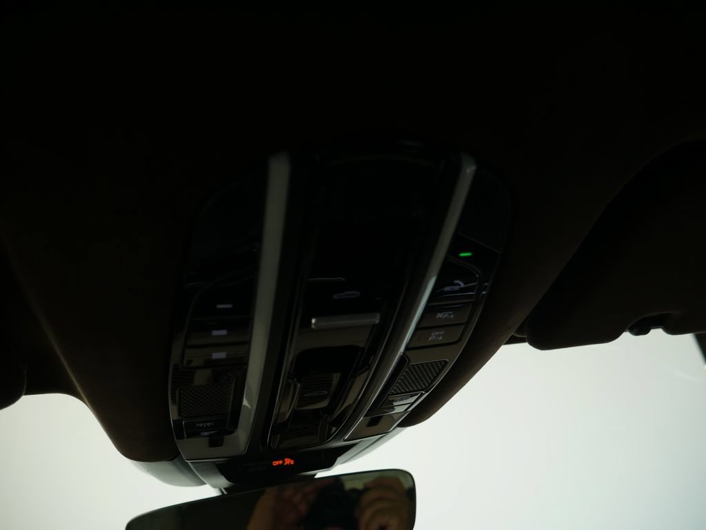 Certified 2023 Porsche Cayenne Turbo AWD/4WD image 40