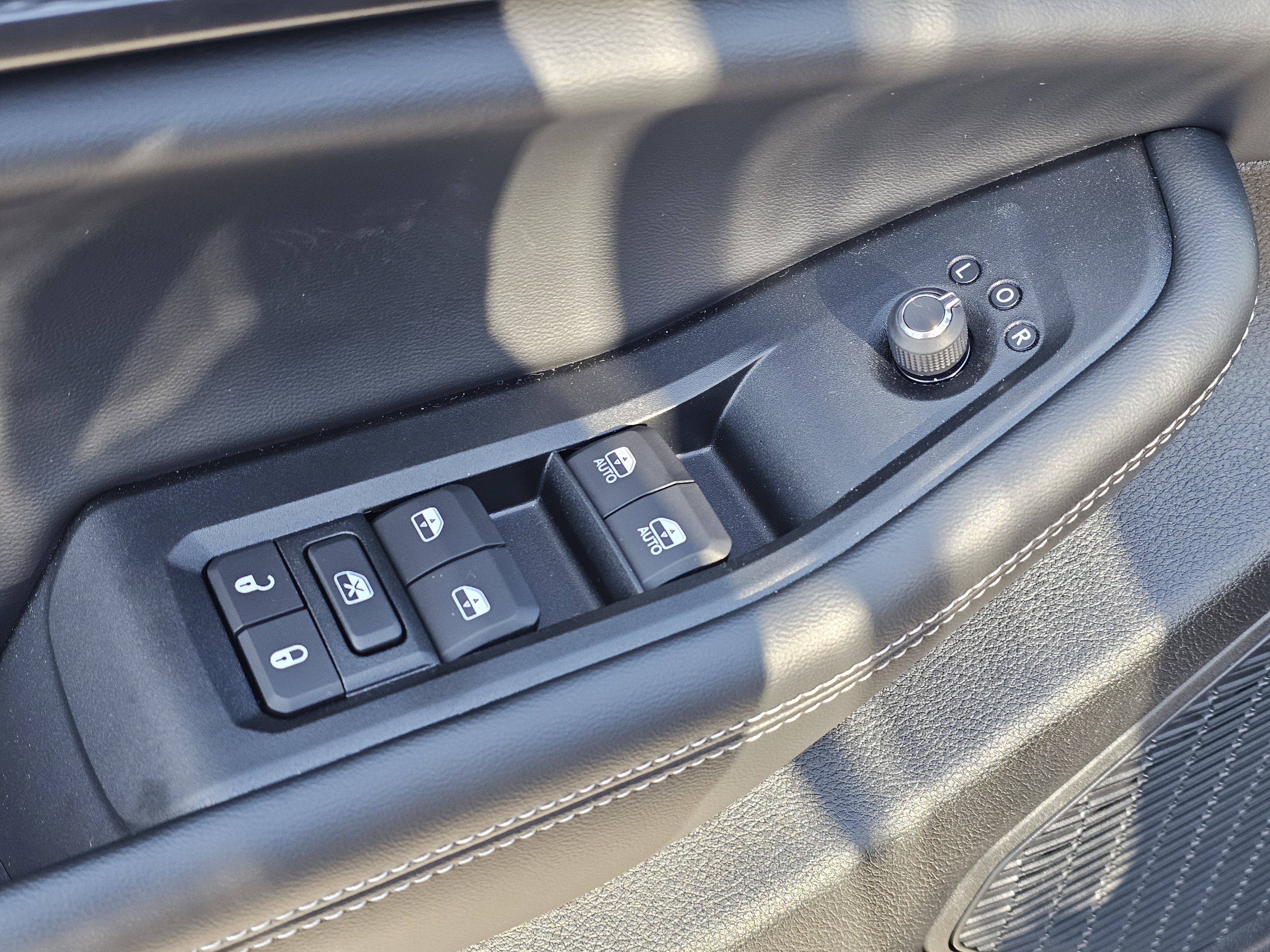 New 2025 Jeep Grand Cherokee L Altitude image 15