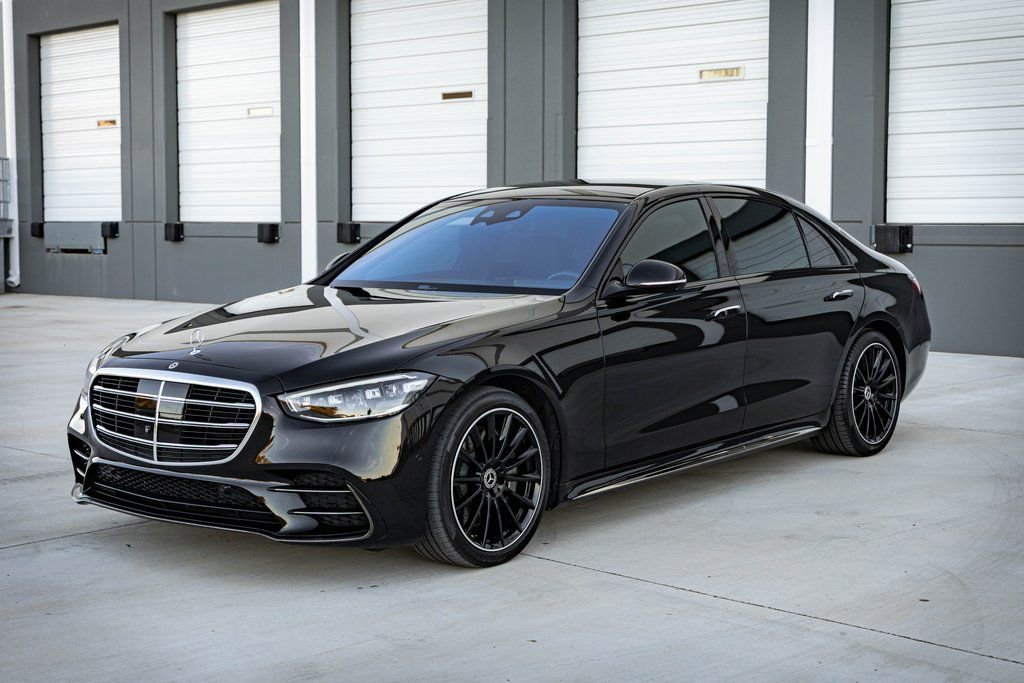 Used 2023 Mercedes-Benz S 500 4MATIC w/ AMG Line image 5