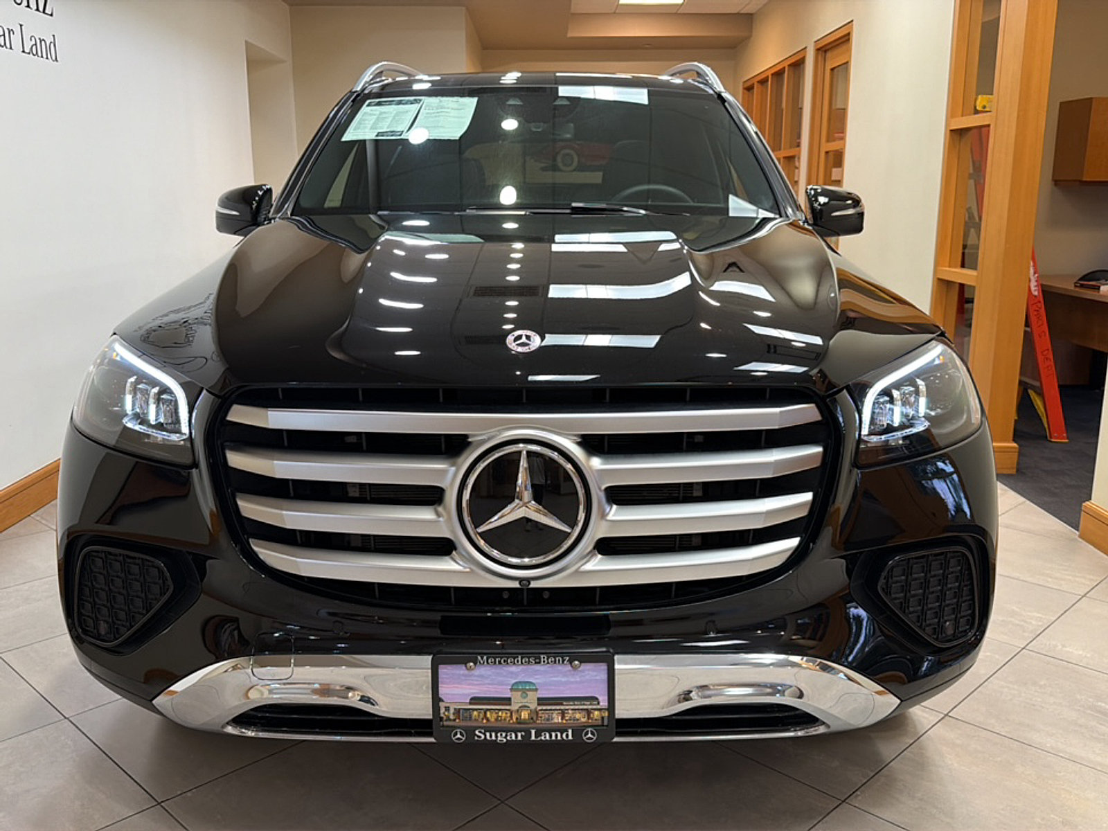 Used 2025 Mercedes-Benz GLS 450 4MATIC image 3