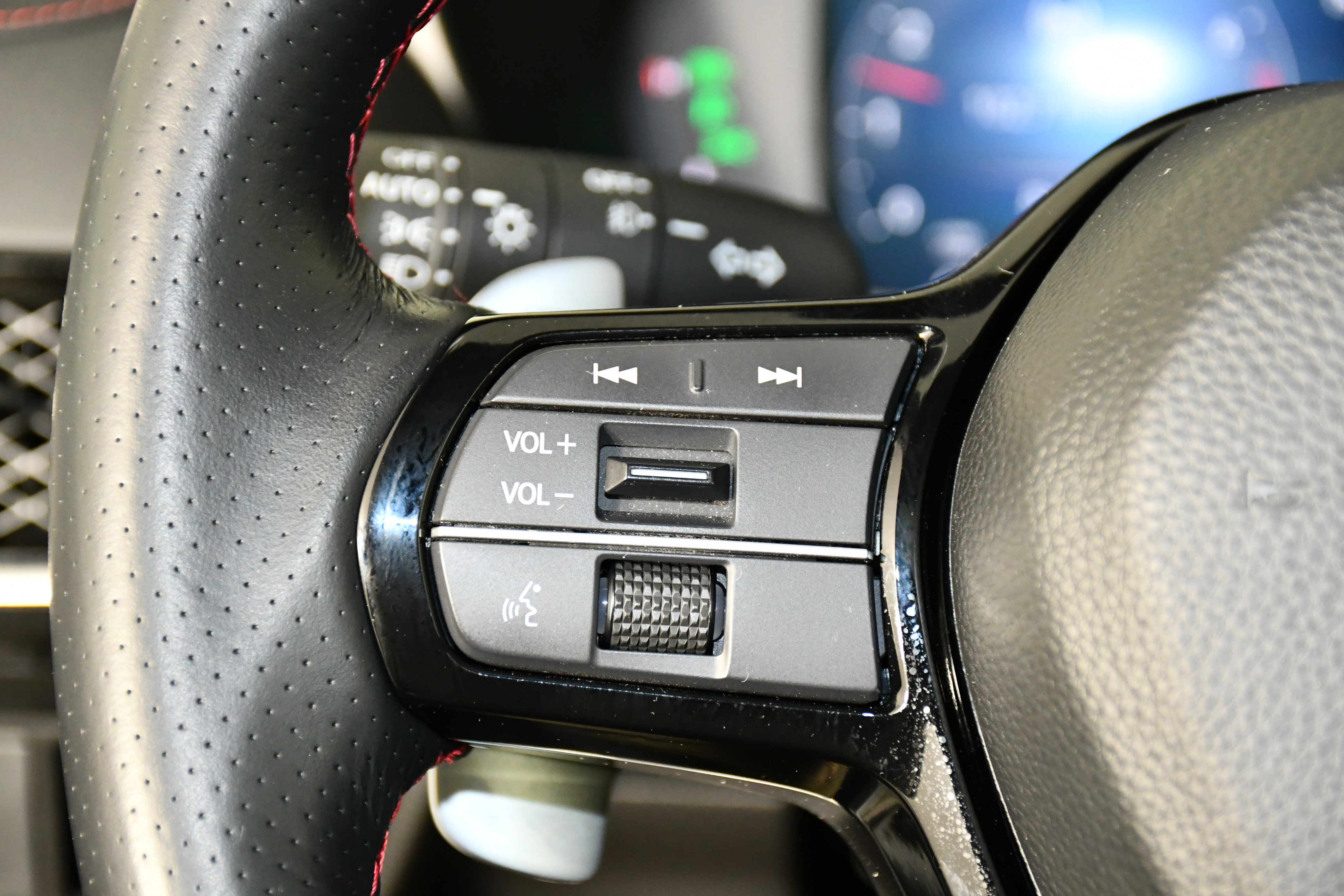 Certified 2025 Acura ADX A-Spec image 20