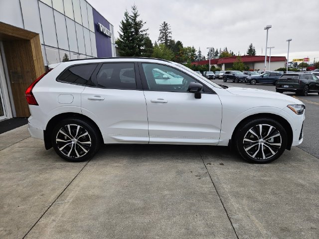 Used 2023 Volvo XC60 B5 Plus w/ Climate Package AWD/4WD image 4
