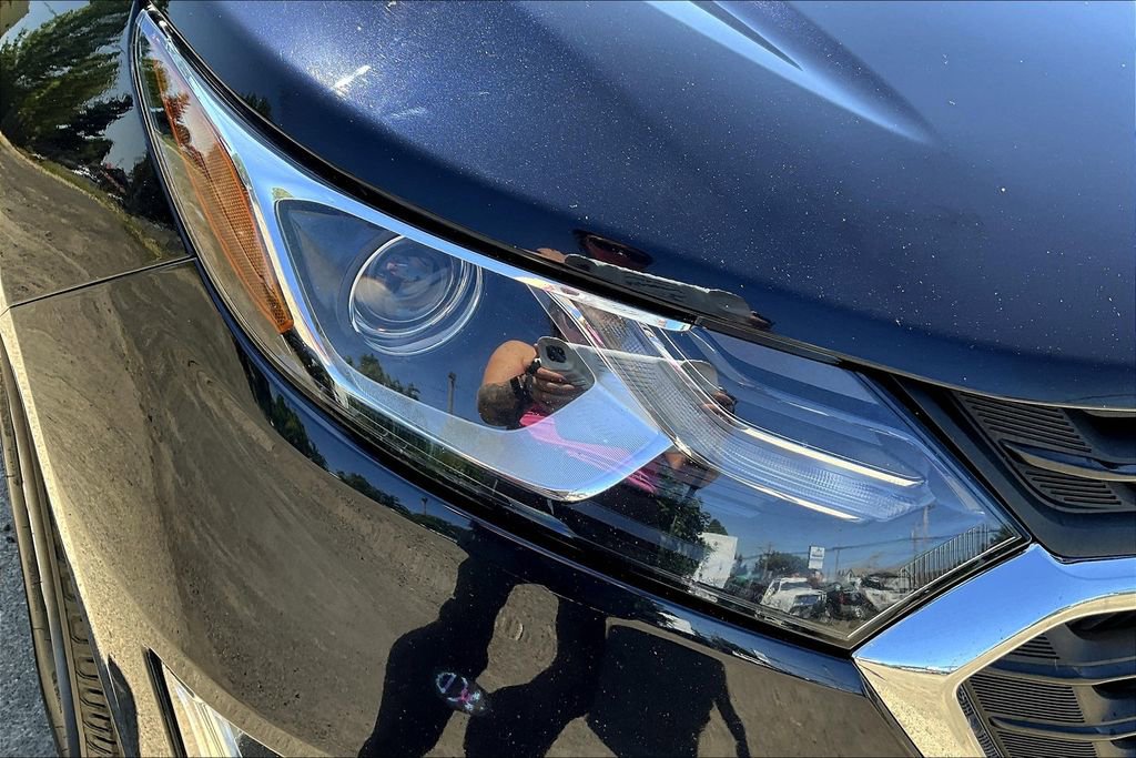 Used 2021 Chevrolet Equinox LT w/ Driver Convenience Package image 27