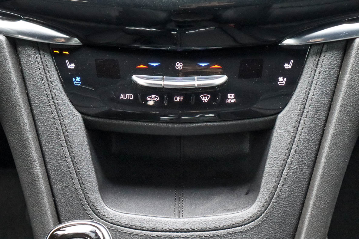 Used 2020 Cadillac XT6 Sport AWD/4WD image 29