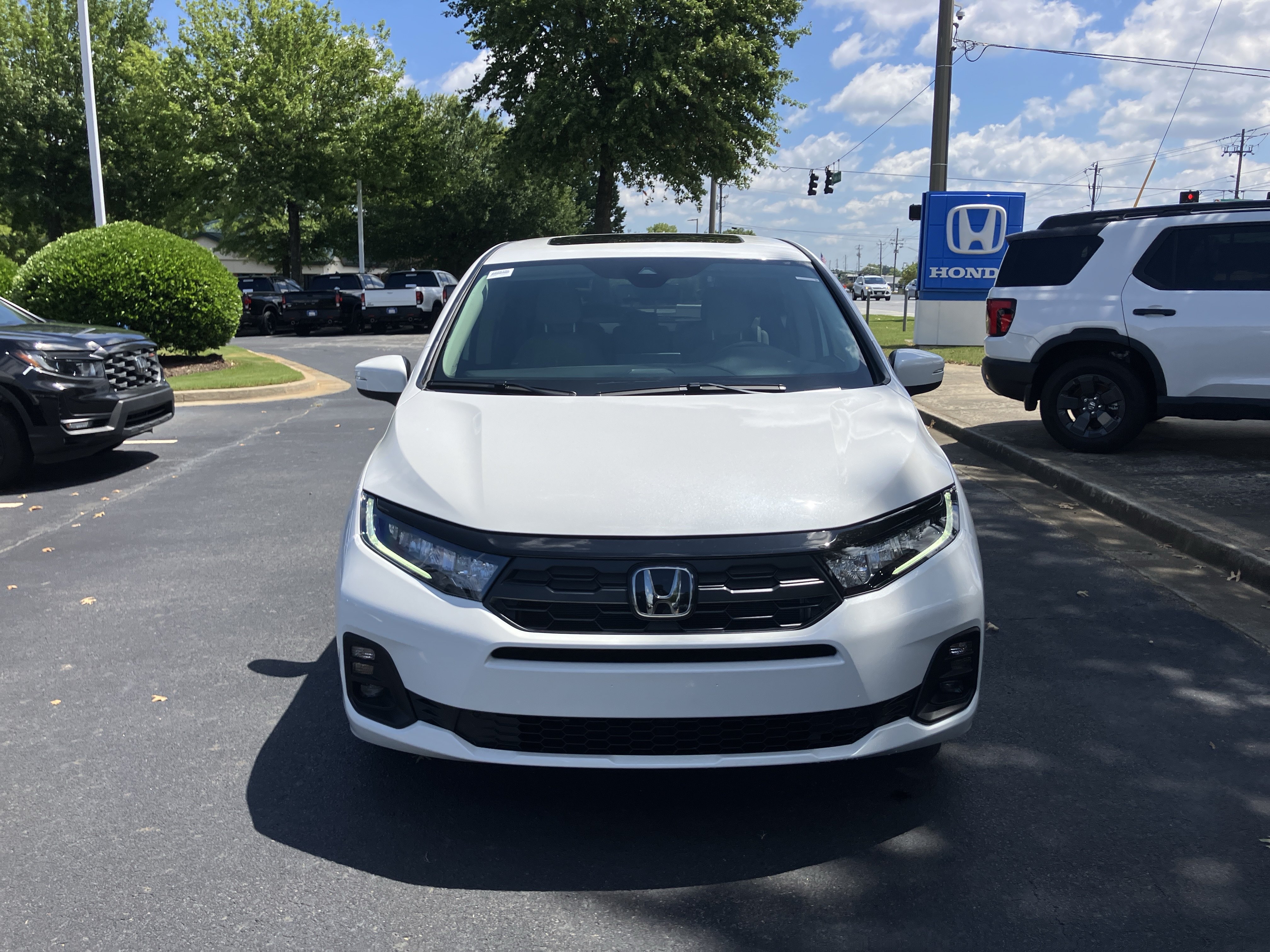 New 2026 Honda Odyssey EX-L image 3