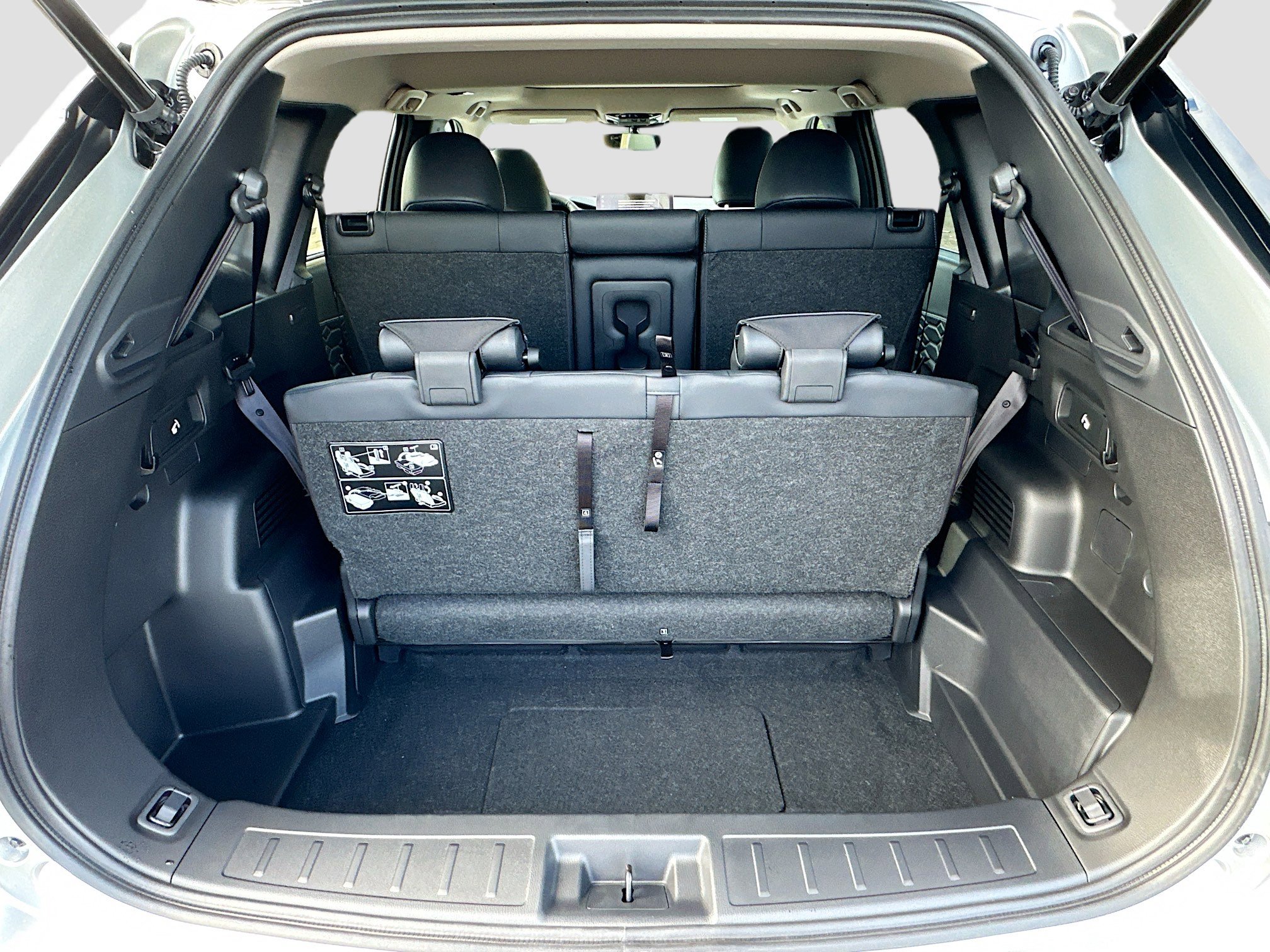 New 2026 Mitsubishi Outlander SEL image 5