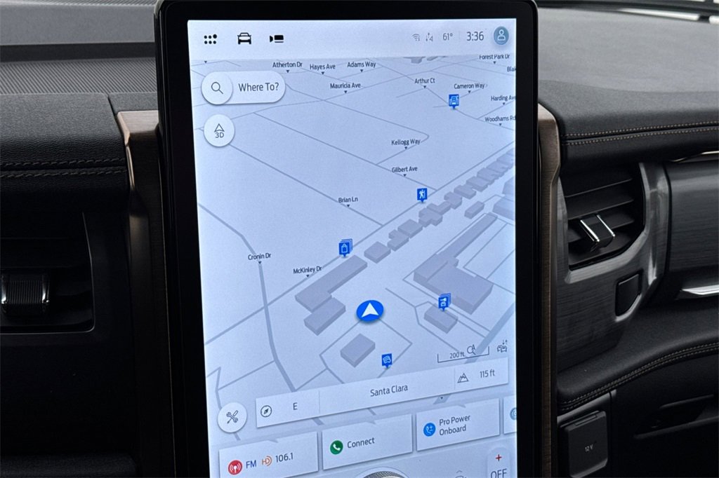 Used 2023 Ford F150 Lightning Lariat image 17