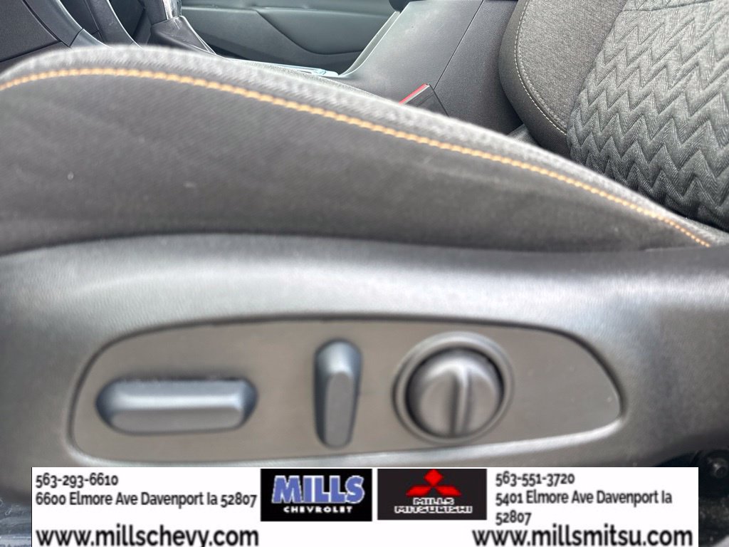 Used 2024 Chevrolet Equinox LT FWD image 11