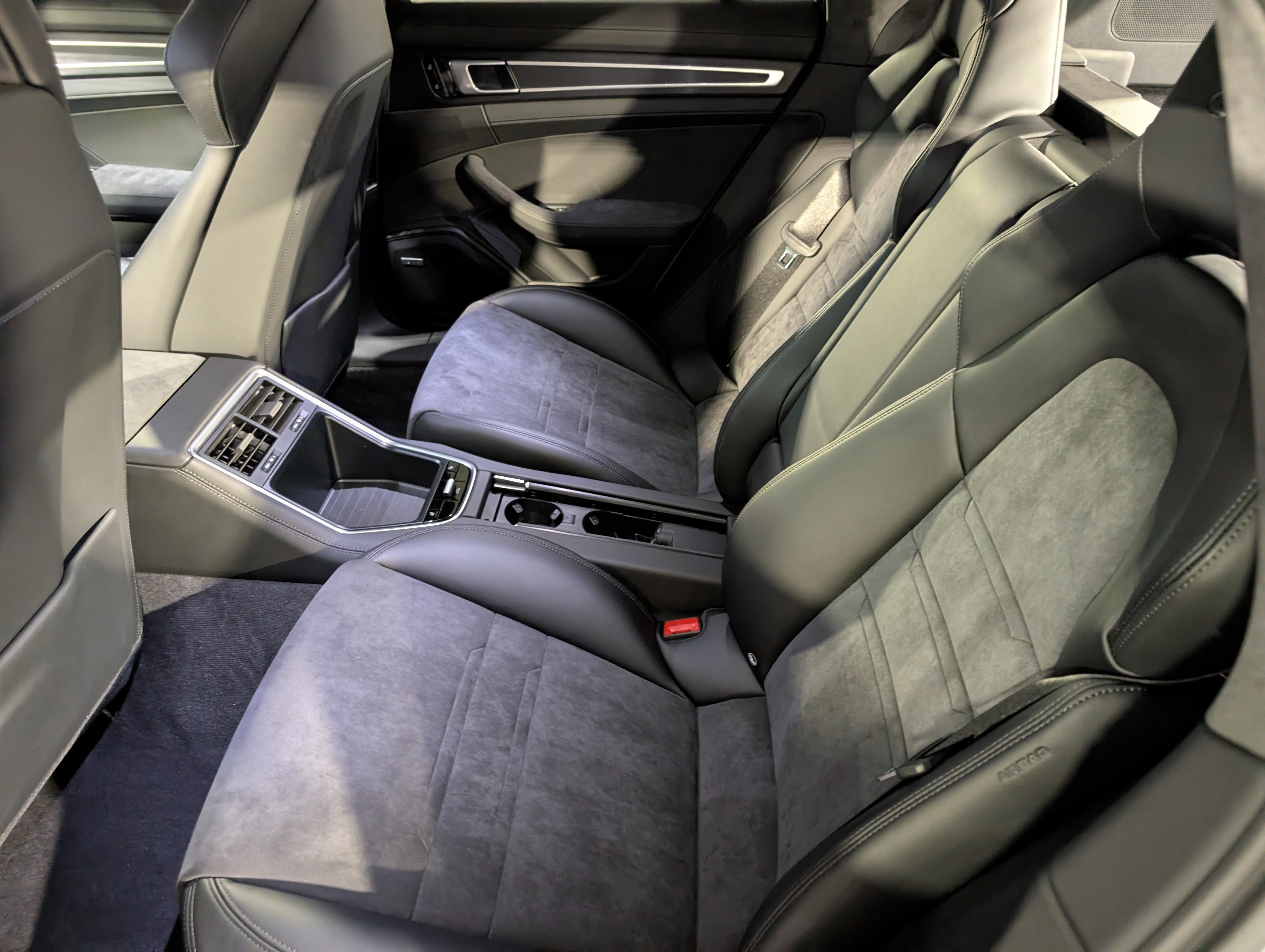 Certified 2020 Porsche Panamera GTS image 23