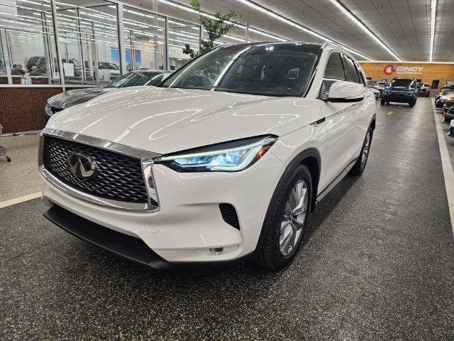Used 2021 INFINITI QX50 Luxe w/ Cargo Package AWD/4WD image 2
