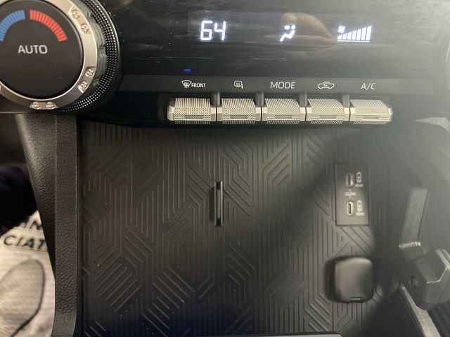 Used 2025 Toyota Tacoma TRD Sport AWD/4WD image 34
