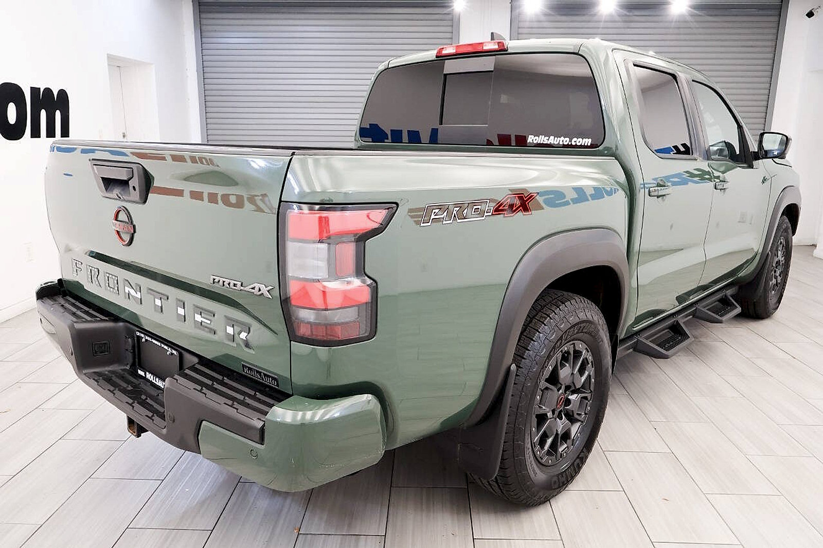 Used 2023 Nissan Frontier PRO-4X w/ Pro-4X Premium Package AWD/4WD image 5