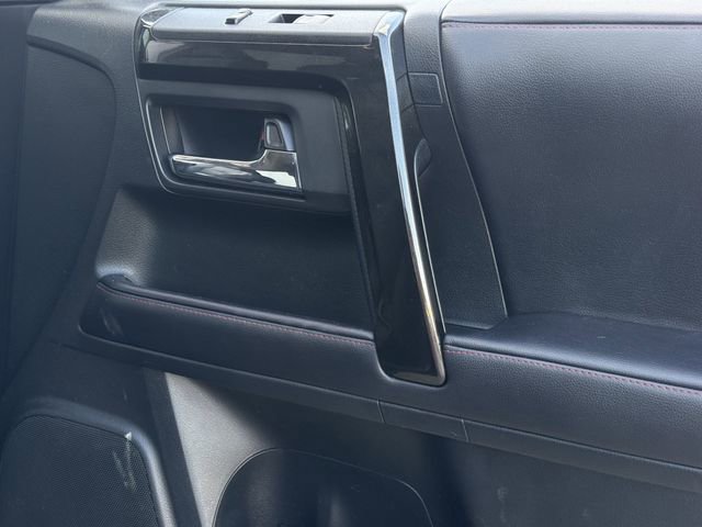 Used 2021 Toyota 4Runner Venture image 27