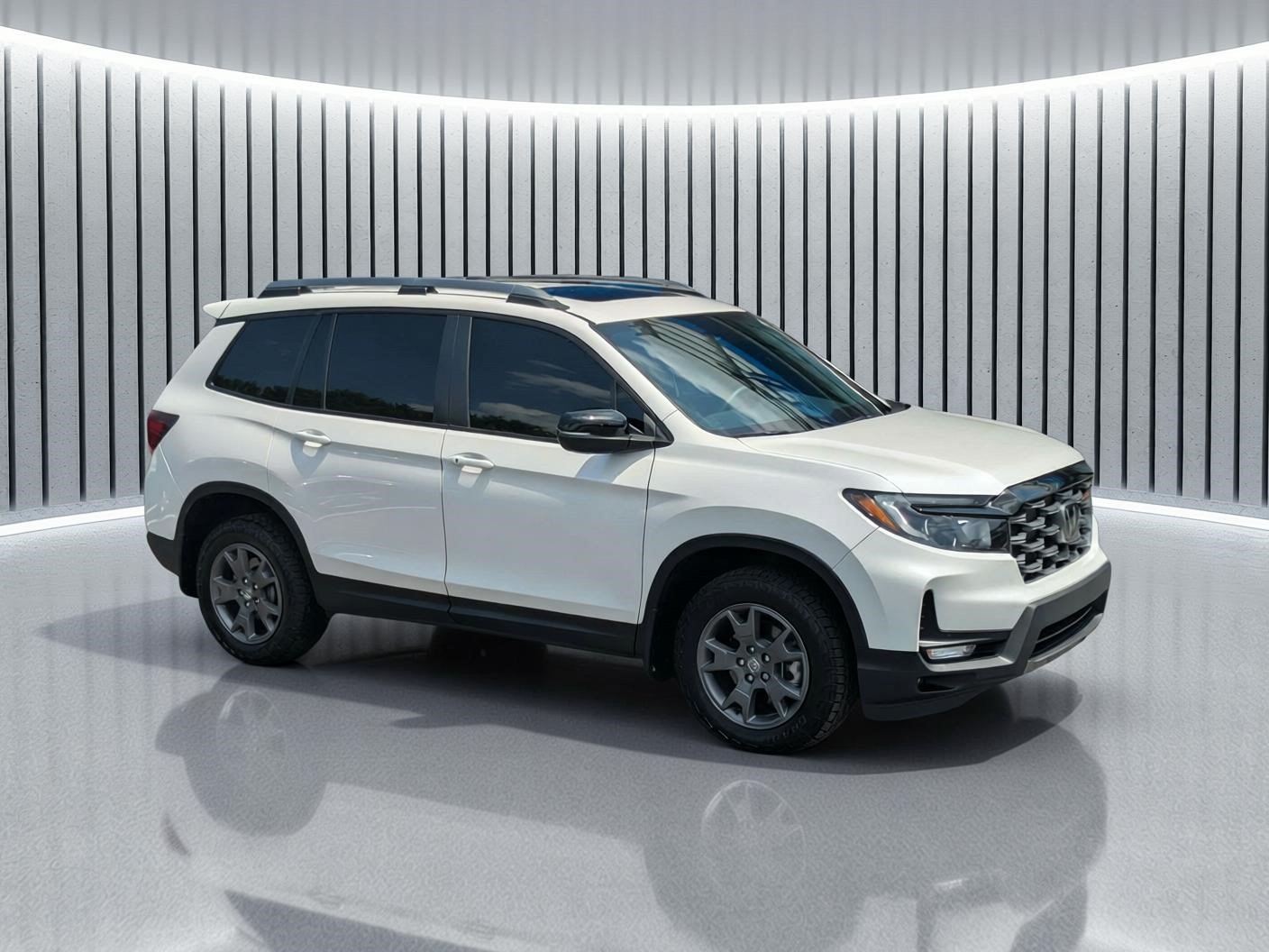 Certified 2024 Honda Passport TrailSport image 2