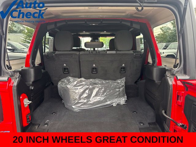 Used 2024 Jeep Wrangler Unlimited w/ Convenience Group AWD/4WD image 26