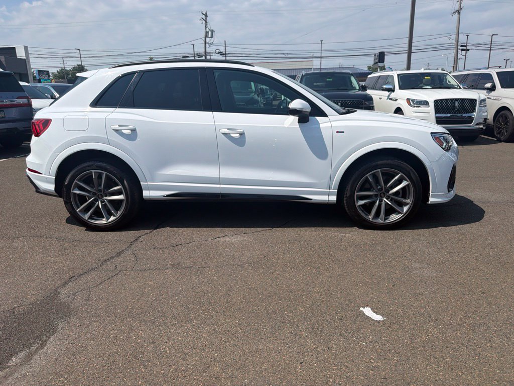 Used 2024 Audi Q3 2.0T Premium w/ Convenience Package AWD/4WD image 6
