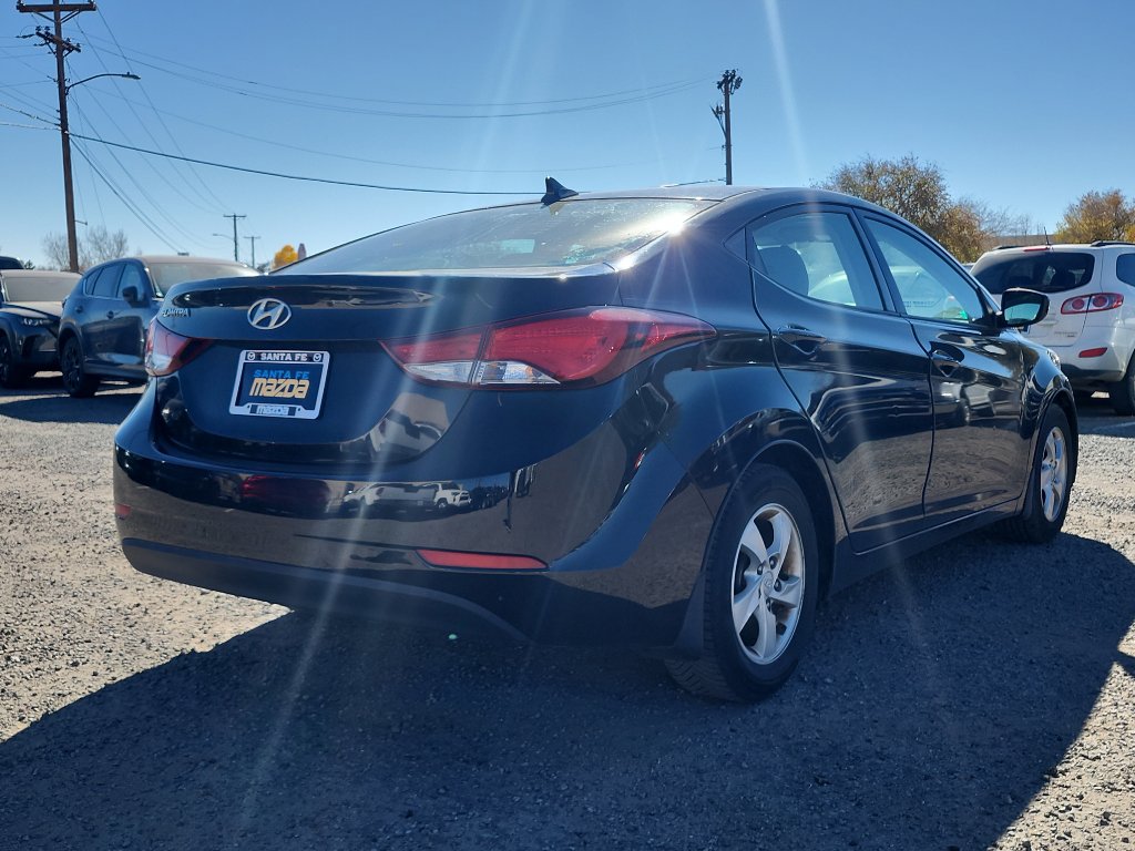 Used 2015 Hyundai Elantra SE image 6