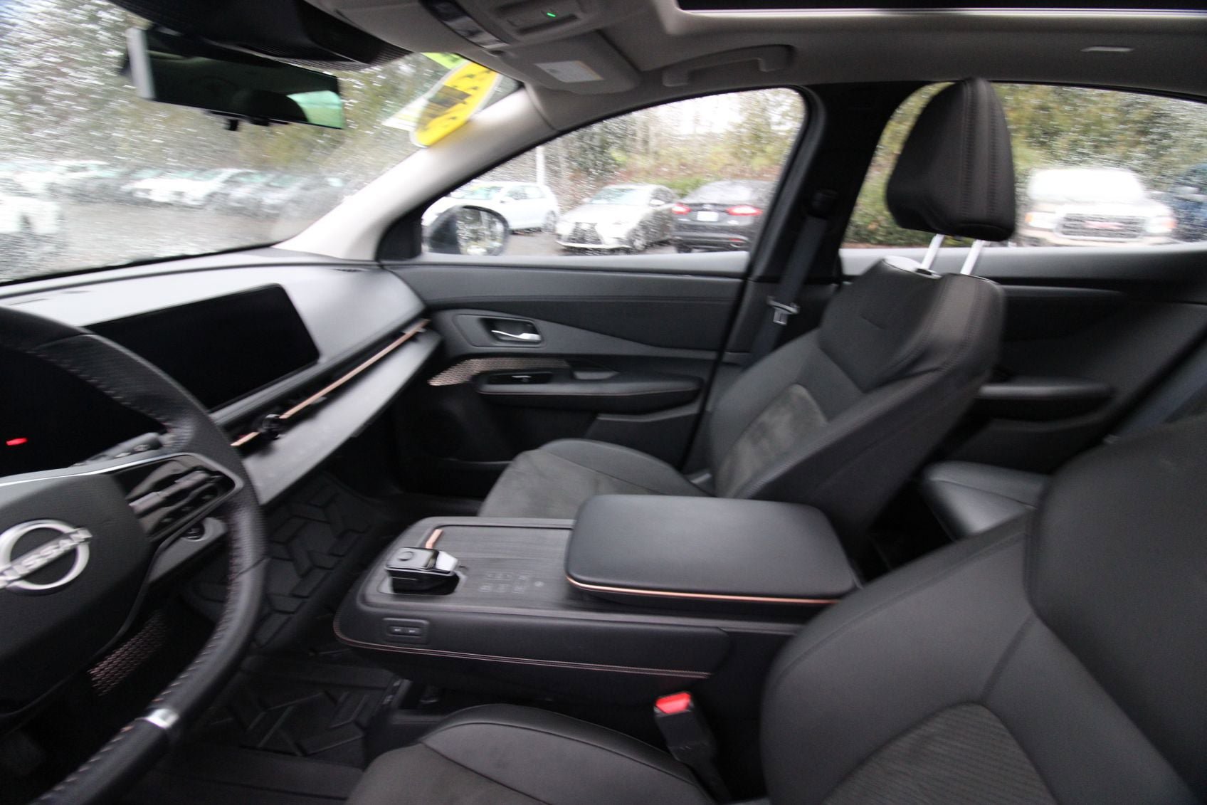 Certified 2023 Nissan Ariya FWD image 10