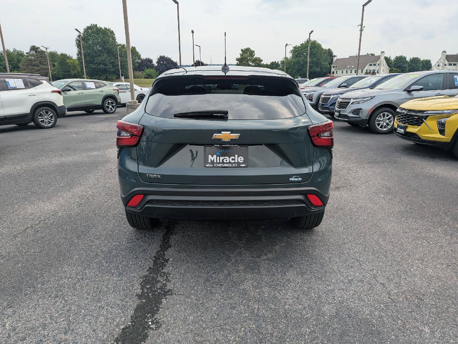 Used 2025 Chevrolet Trax LS w/ LS Convenience Package FWD image 6