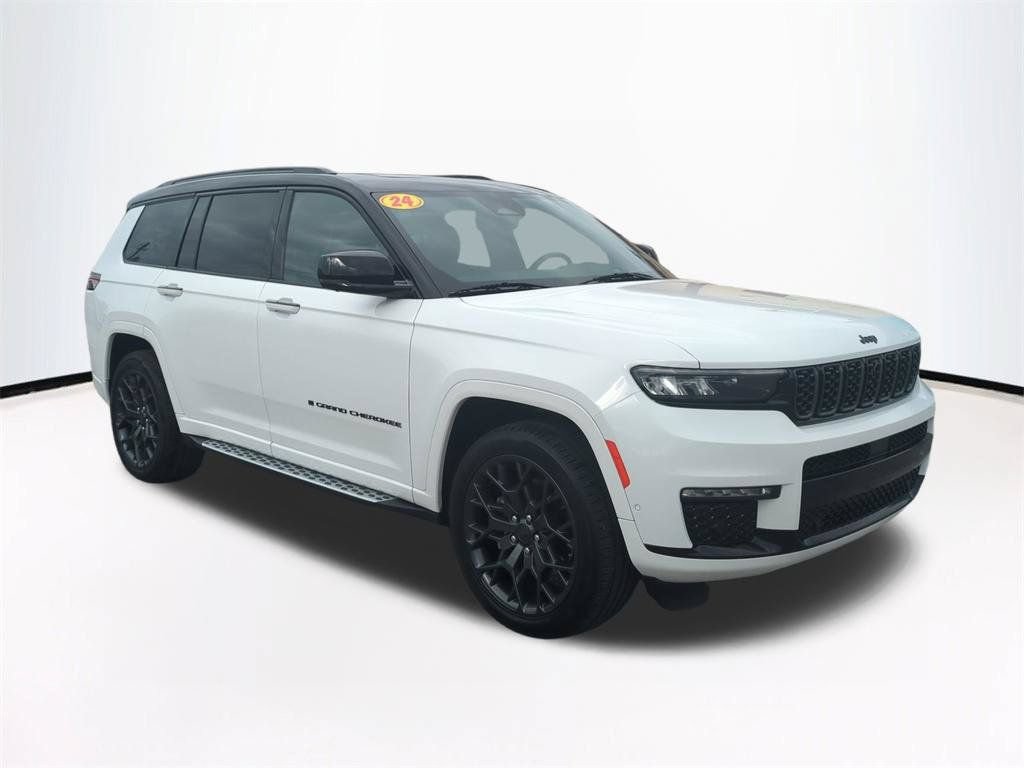 Used 2024 Jeep Grand Cherokee L Summit AWD/4WD image 2