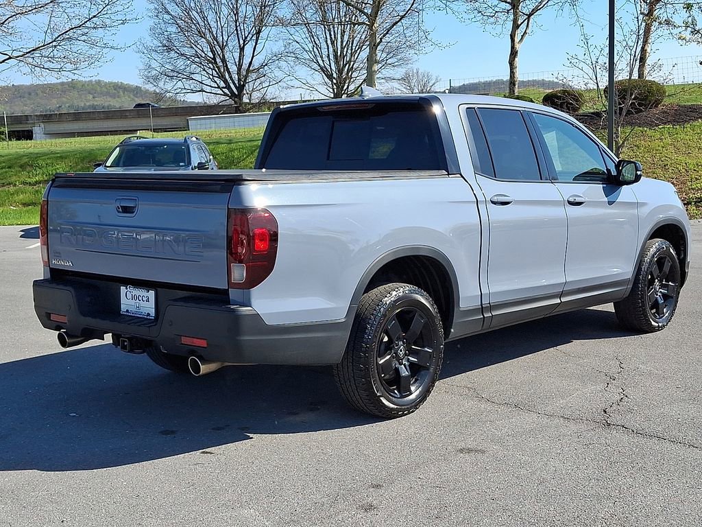 Used 2025 Honda Ridgeline Black Edition image 9