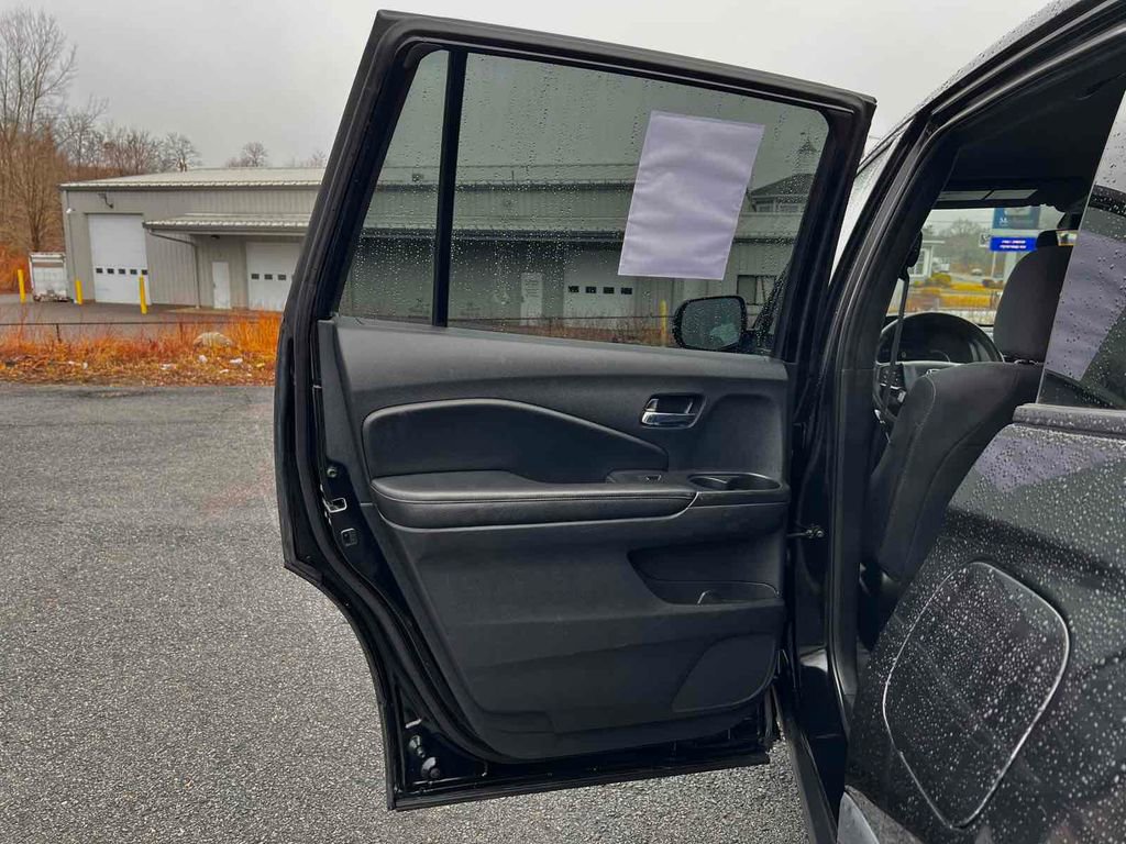 Used 2021 Honda Passport Sport image 15