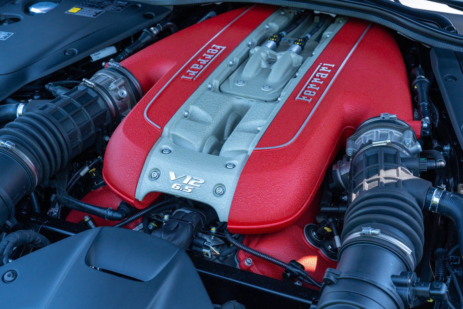 Used 2022 Ferrari 812 GTS RWD image 24