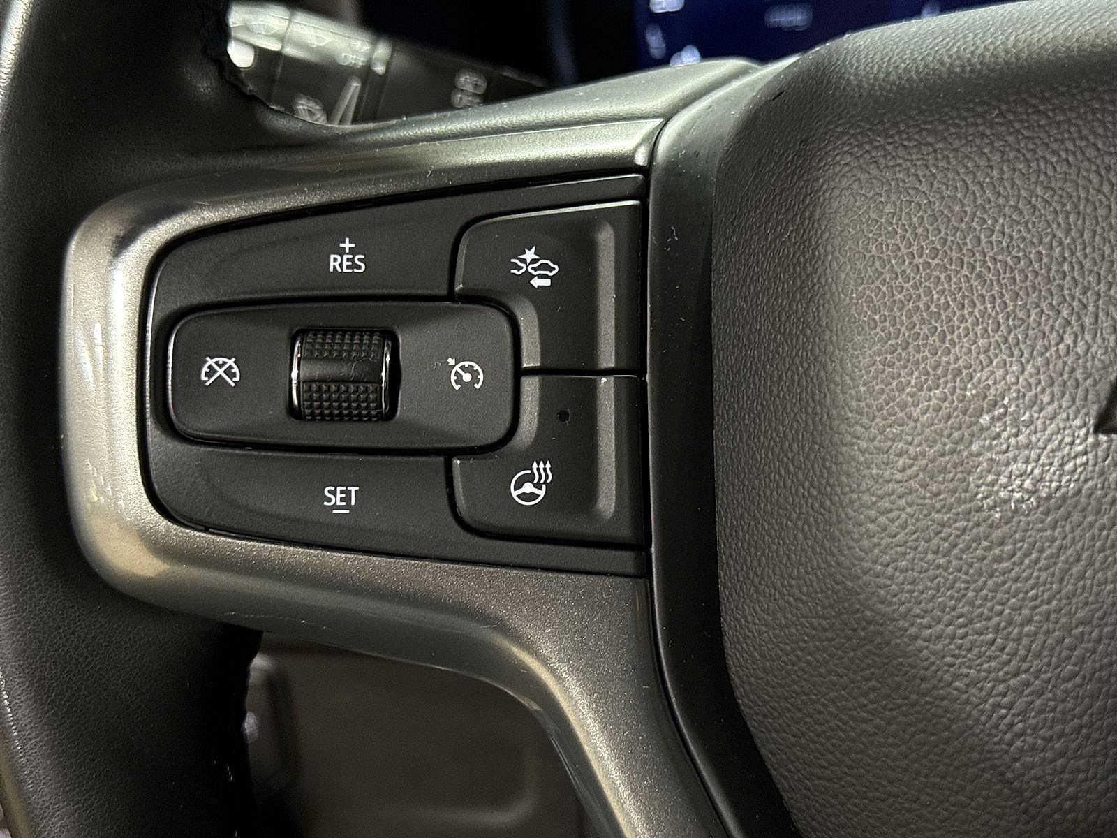 Used 2024 Chevrolet Tahoe Premier AWD/4WD image 36