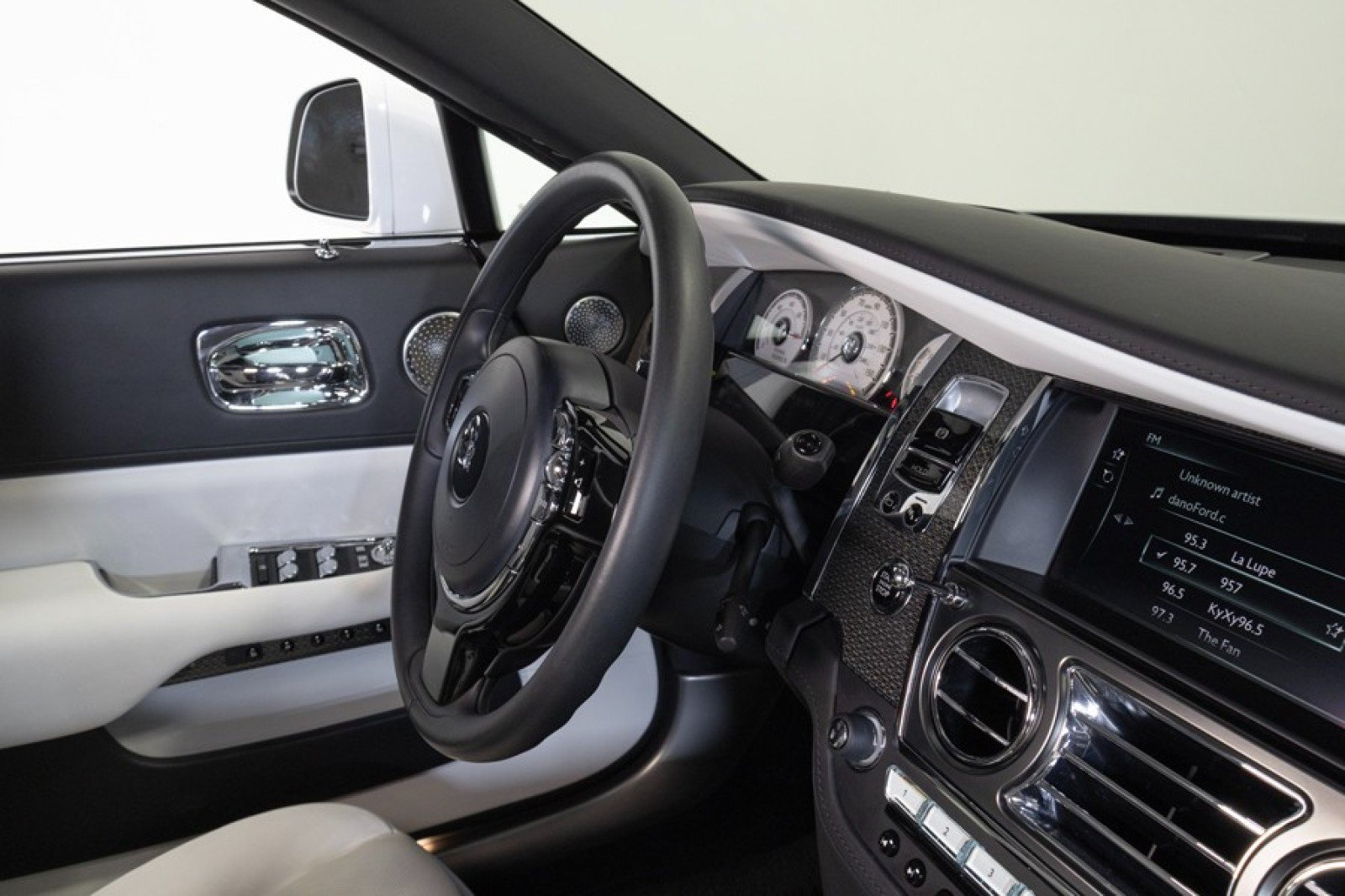 Used 2021 Rolls-Royce Wraith RWD image 55