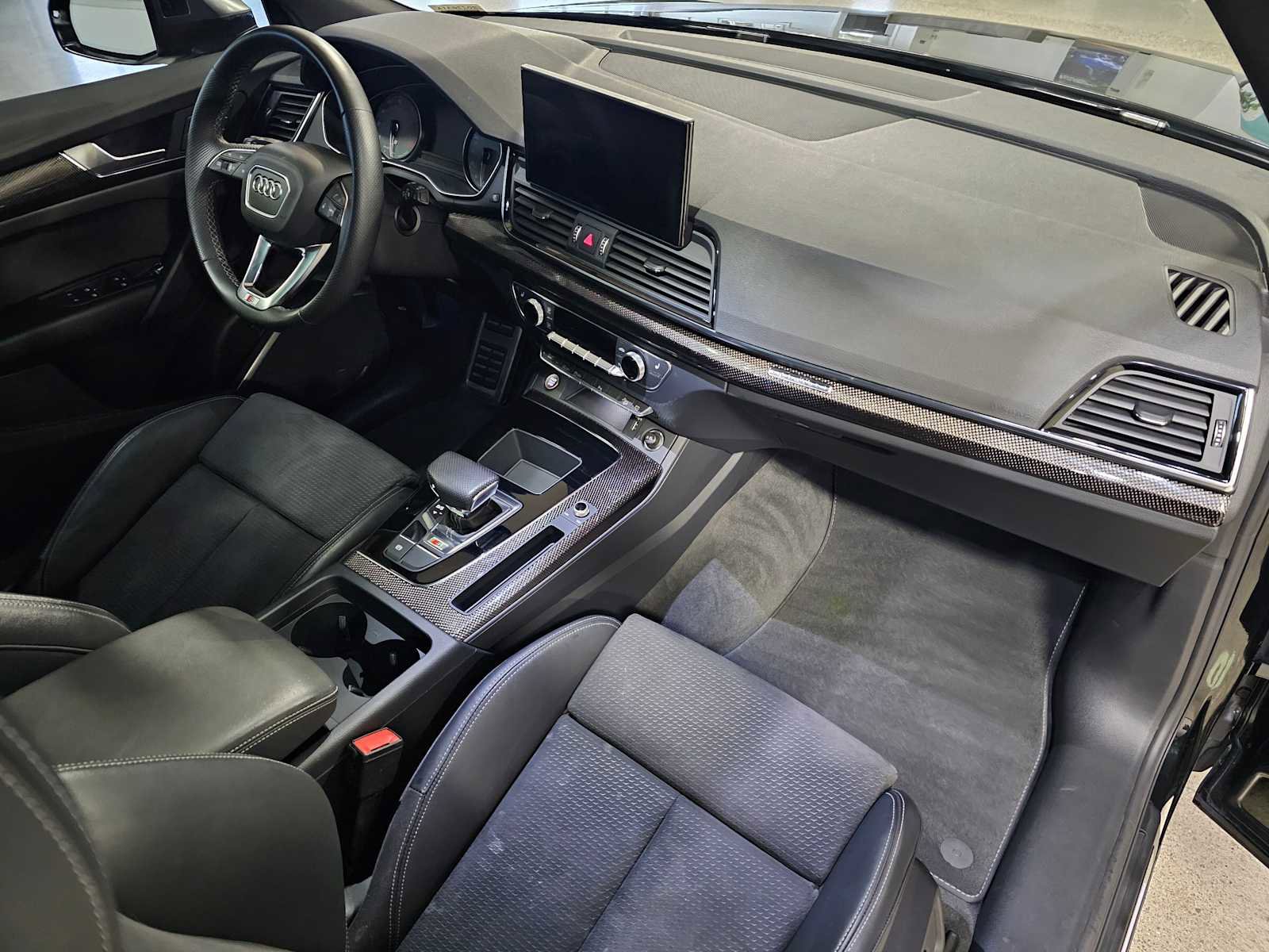 Used 2023 Audi SQ5 Premium w/ Convenience Package image 11