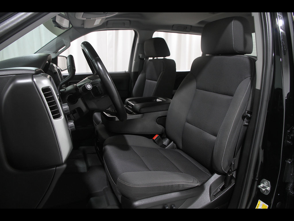 Used 2018 Chevrolet Silverado 1500 LT w/ All Star Edition AWD/4WD image 5