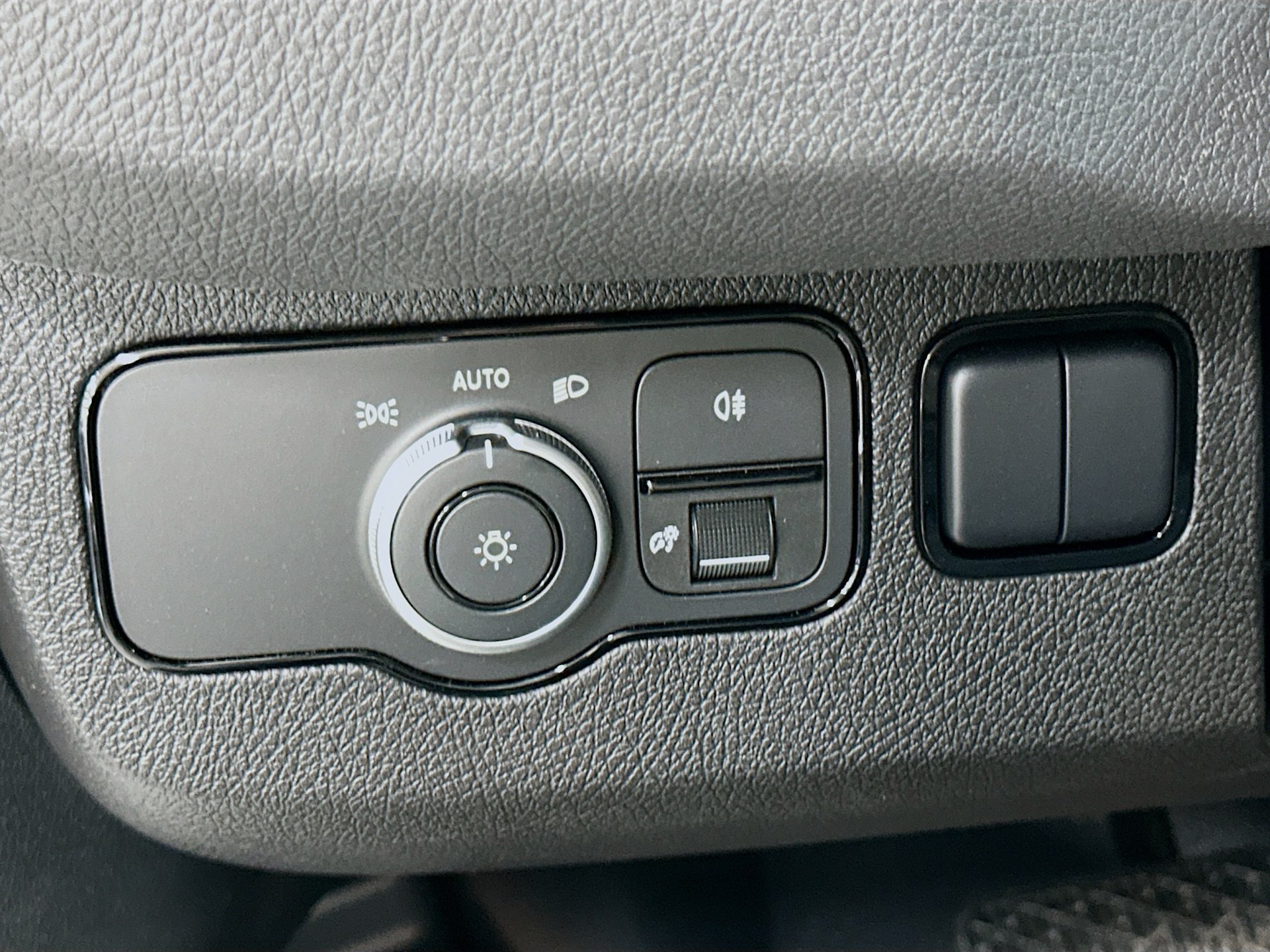 Used 2026 Mercedes-Benz Sprinter 2500 image 9